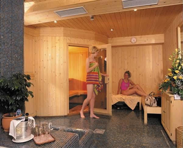 Hotel Moritz Dobbiaco Eksteriør billede