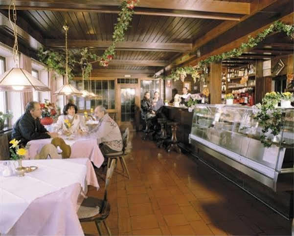 Hotel Moritz Dobbiaco Eksteriør billede